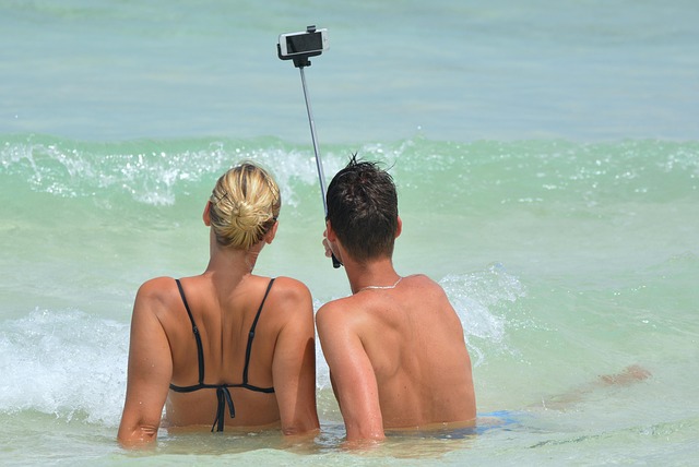 Can You Bring a Selfie Stick on a Royal Caribbean&nbsp;Cruise?