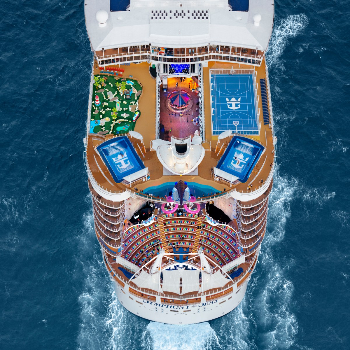 Symphony of the Seas Has a 40-Day Gap in 2028: Is a Dry Dock&nbsp;Coming?