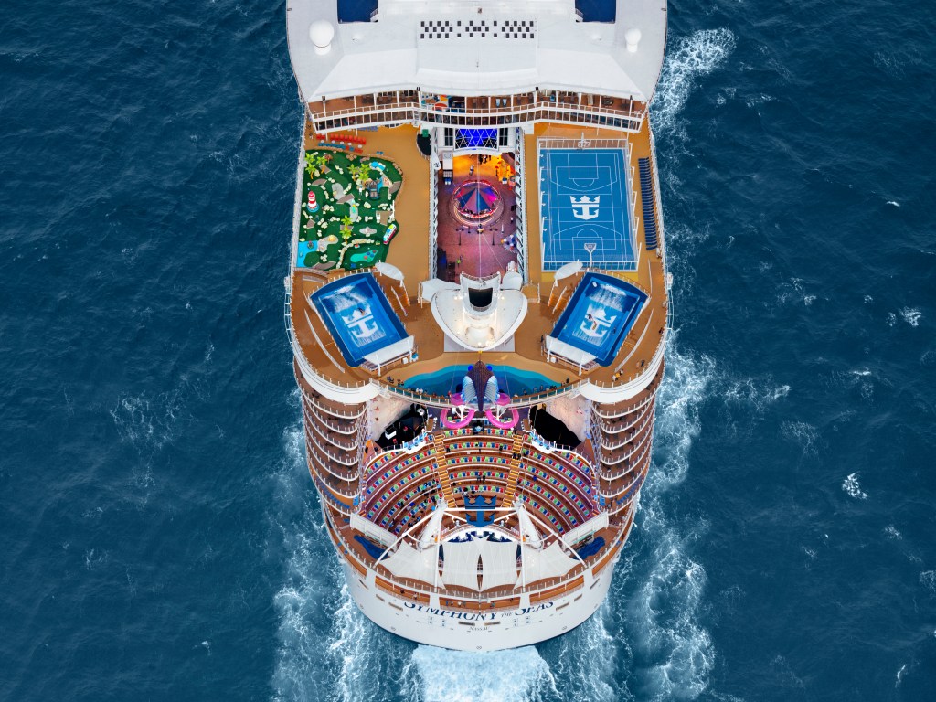 Symphony of the Seas Has a 40-Day Gap in 2028: Is a Dry Dock&nbsp;Coming?